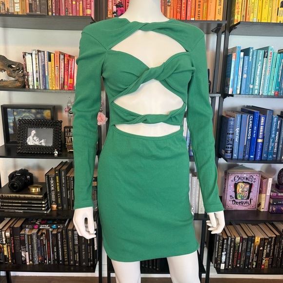 Elegant Green Cut-Out Twist-Front Dress - Picture 1 of 7